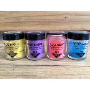 4 Make Up For Ever Fluo Night Black Light Powders